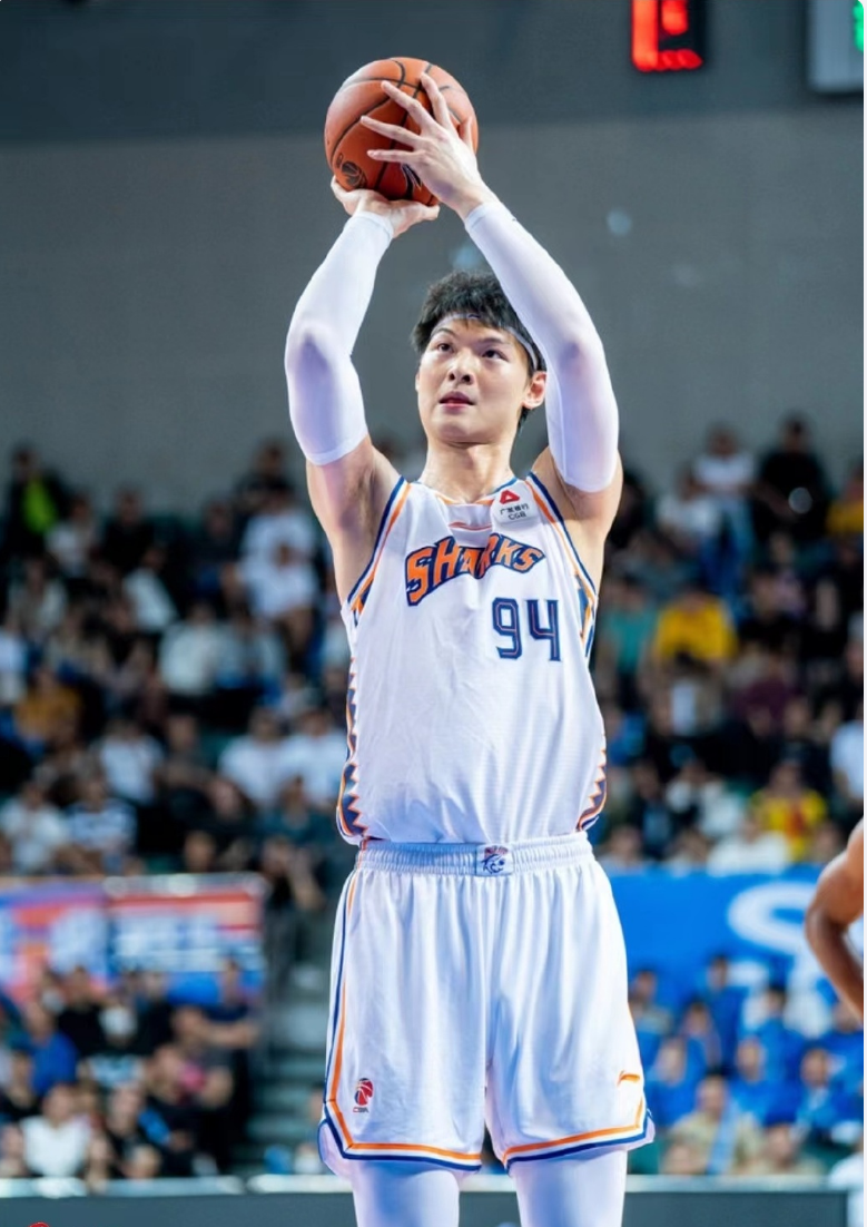 太阳翻盘四川队,王哲林高光表现 太阳翻盘四川队,王哲林高光表现