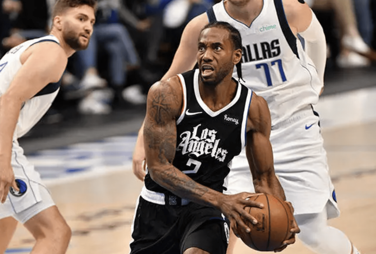 四川队鏖战辽宁队，伦纳德惊艳四座