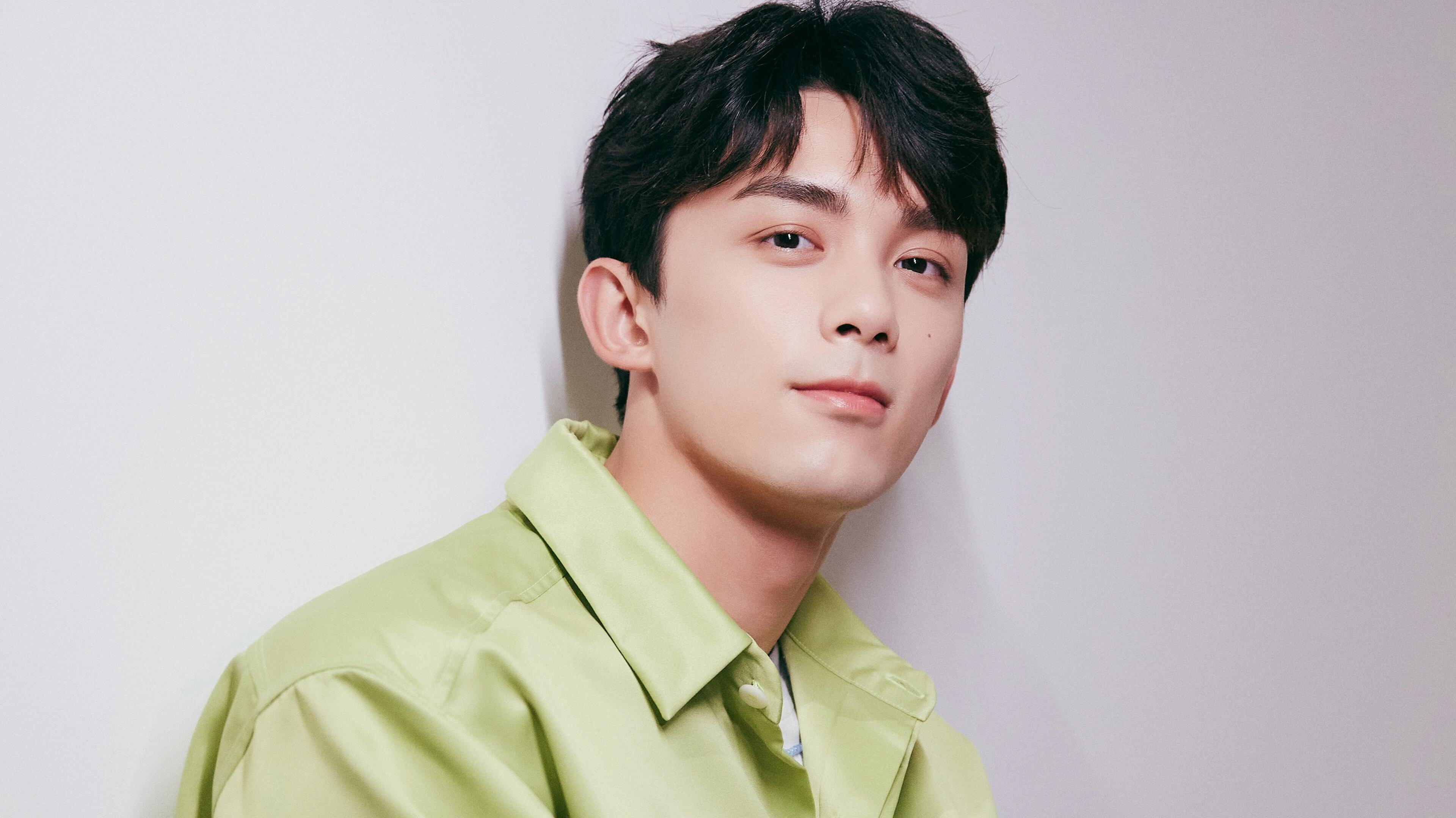 两个战场的硬仗,当霍勒迪在虚拟与现实间主宰命运