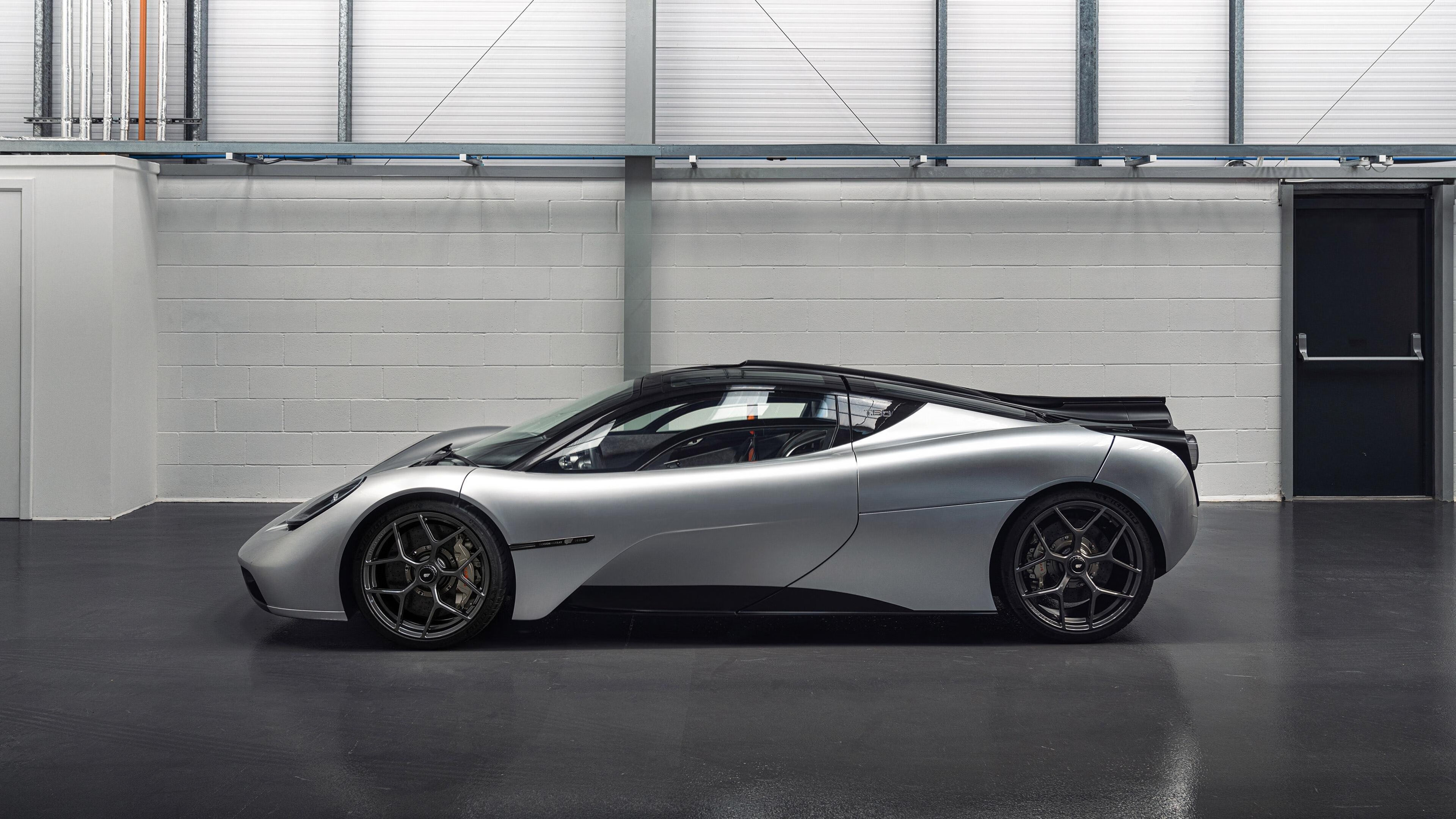 NBA季后赛之夜,足球场上的大场面先生苏亚雷斯教会我们如何杀死比赛