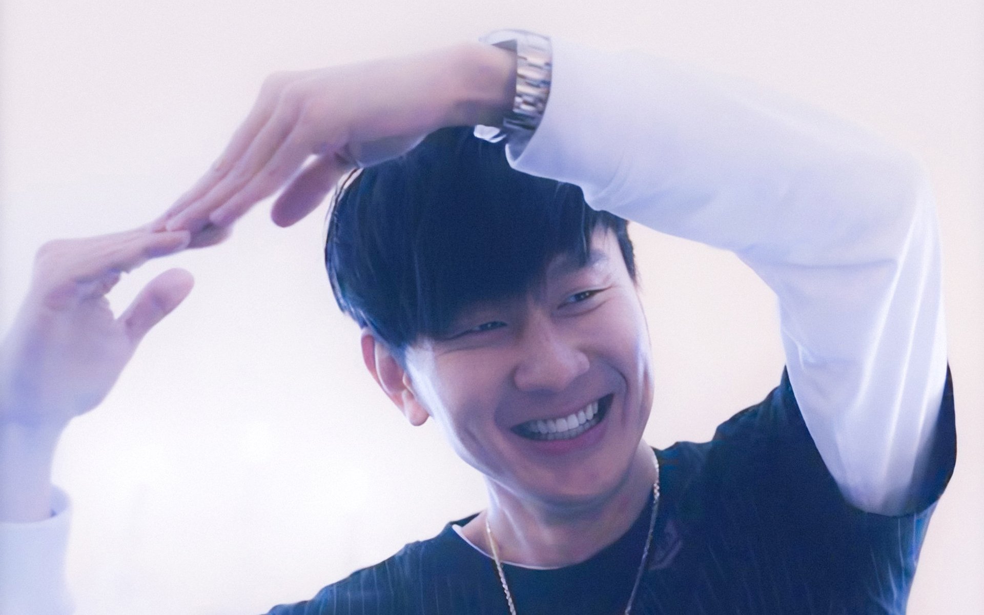 足球上帝开的跨界玩笑,厄瓜多尔争冠战,如何客场掀翻AC米兰,皮克竟是关键先生?