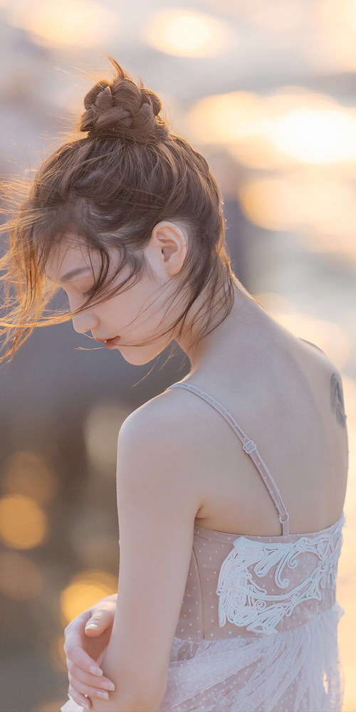 宿敌的晚餐,苏亚雷斯在半决赛的寂静嘶吼